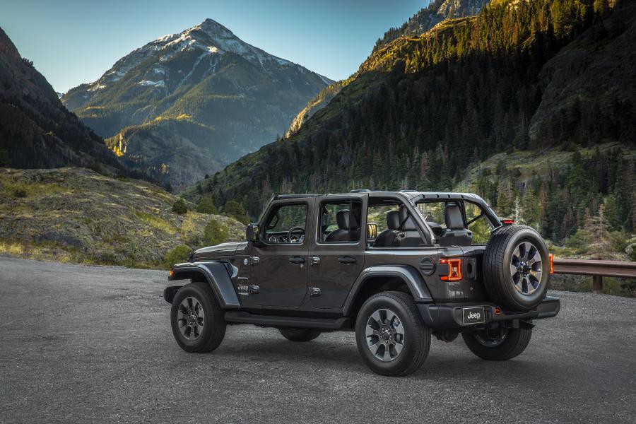  Jeep Wrangler Unlimited Sahara (JL) 2018 года  (NA) (фото 4 из 52)